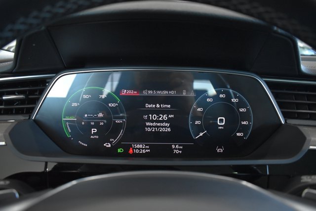 Used 2024 Audi Q8 e-tron Premium Plus AWD/4WD image 17