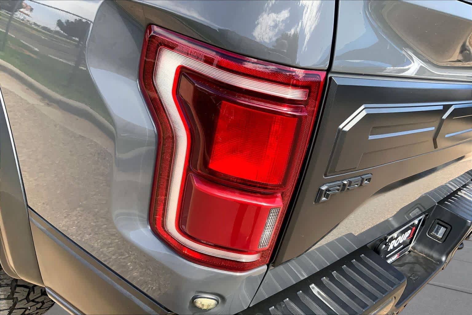Used 2018 Ford F150 Raptor w/ Equipment Group 802A Luxury AWD/4WD image 28