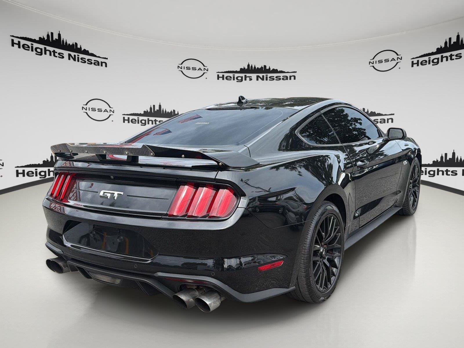 Used 2022 Ford Mustang GT Premium RWD image 5