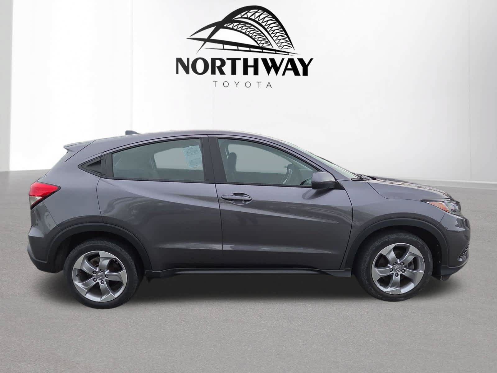 Used 2021 Honda HR-V LX image 2