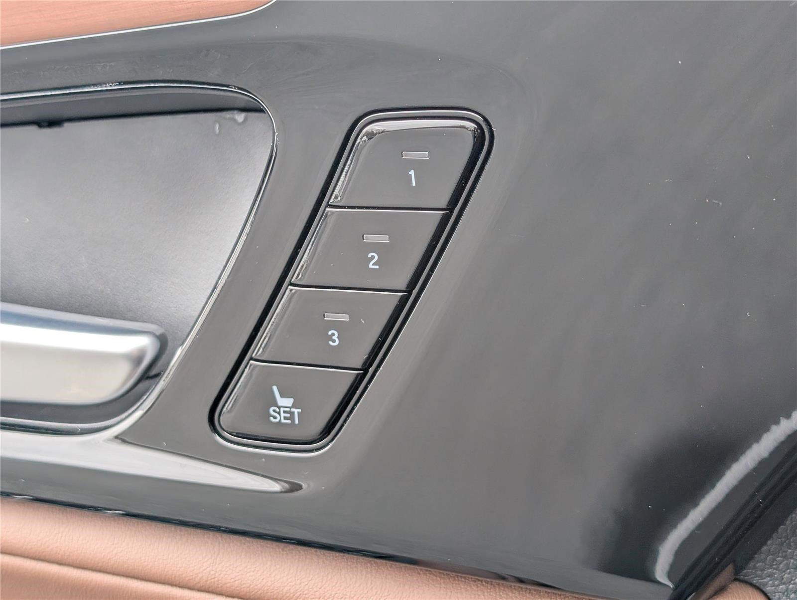 Used 2022 Acura MDX SH-AWD w/ Technology Package image 21