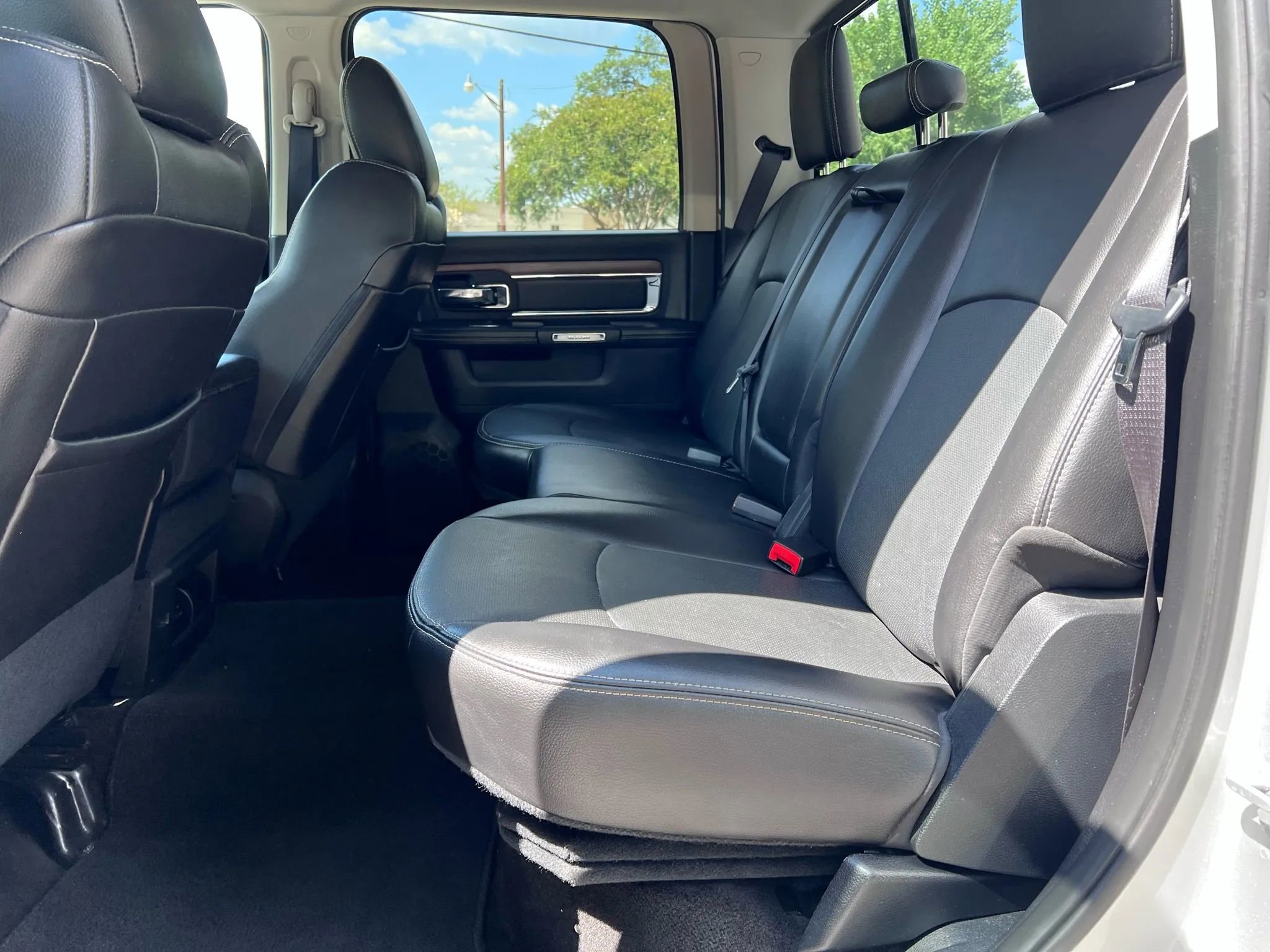 Used 2016 RAM 2500 Laramie image 10