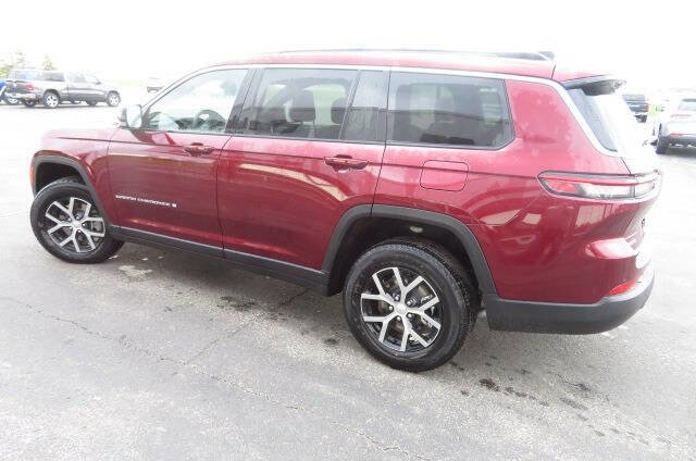 New 2025 Jeep Grand Cherokee L Limited w/ Trailer Tow Package image 7