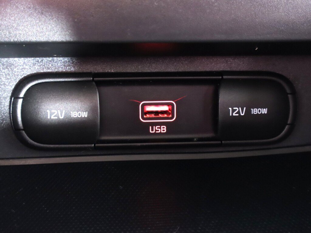 Used 2020 Kia Soul GT-Line FWD image 23