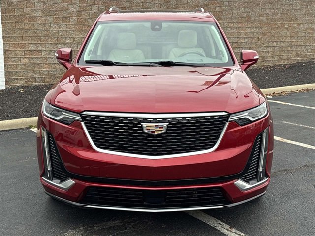 Used 2021 Cadillac XT6 Premium Luxury image 2