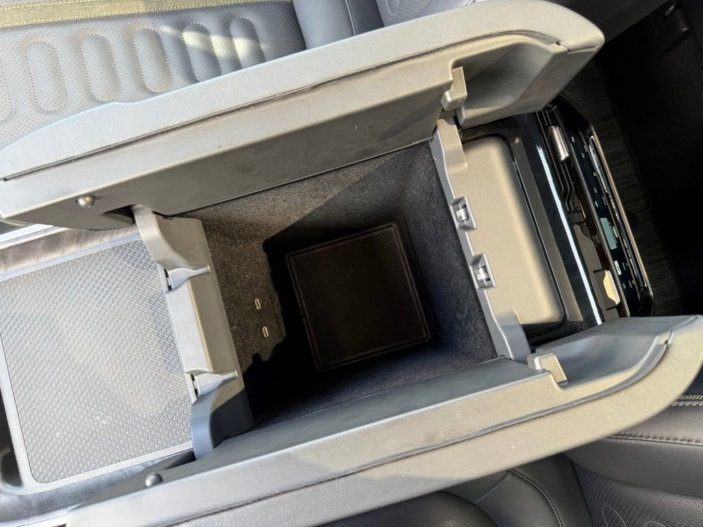 Used 2024 Rivian R1T Adventure image 25