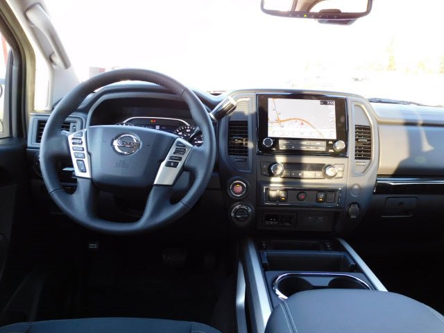 Certified 2022 Nissan Titan SV w/ SV Convenience Package image 10