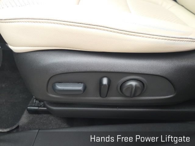Used 2023 Buick Encore GX Essence w/ Experience Buick Package FWD image 32
