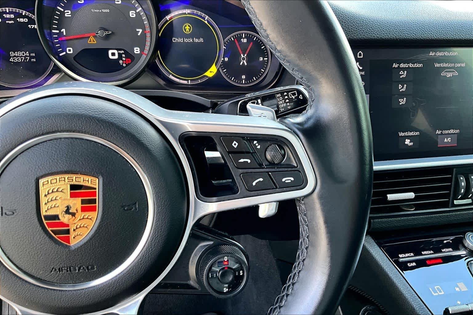 Used 2020 Porsche Cayenne AWD/4WD image 23