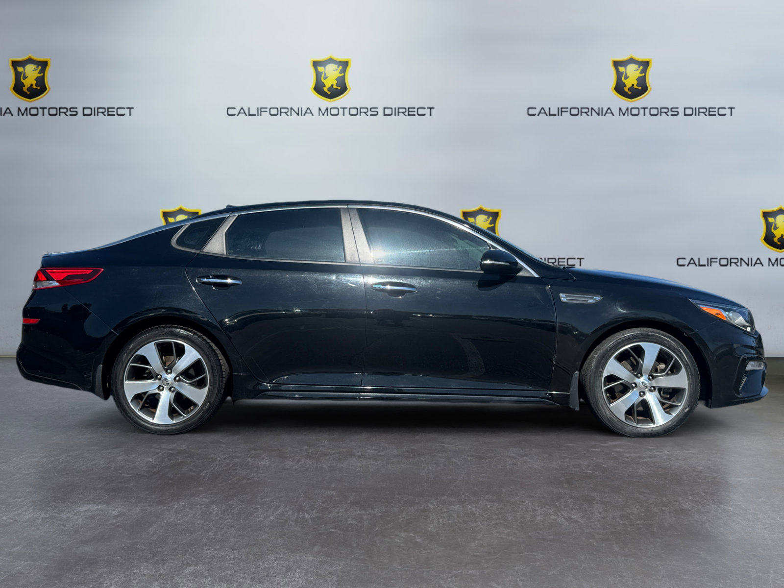 Used 2019 Kia Optima S FWD image 6