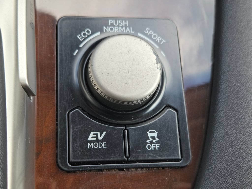 Used 2017 Lexus RX 450h AWD w/ Cold Weather Package image 11