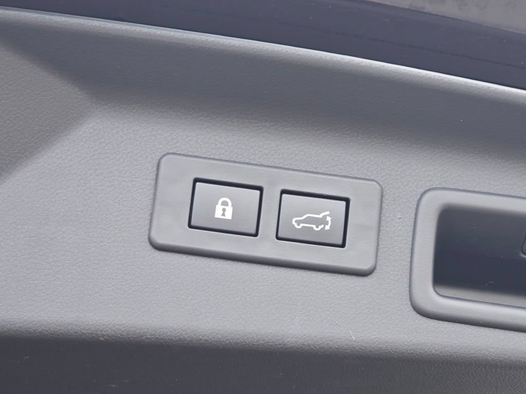 Used 2025 Subaru Forester Touring AWD/4WD image 19