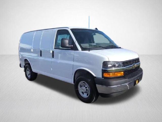 New 2025 Chevrolet Express 2500 w/ Driver Convenience Package RWD image 4