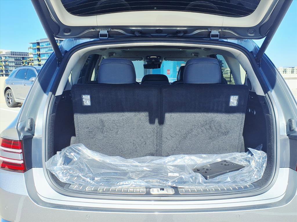 Certified 2026 Genesis GV80 3.5T Prestige image 17