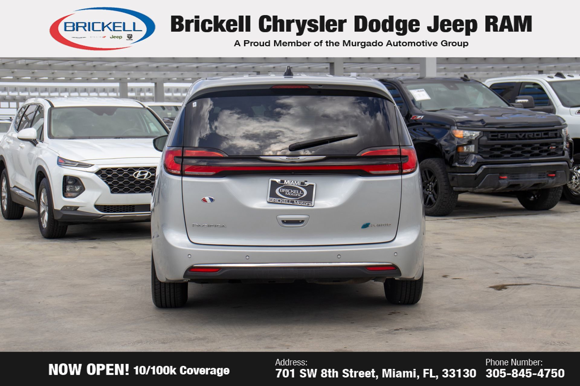 Used 2023 Chrysler Pacifica Limited image 6