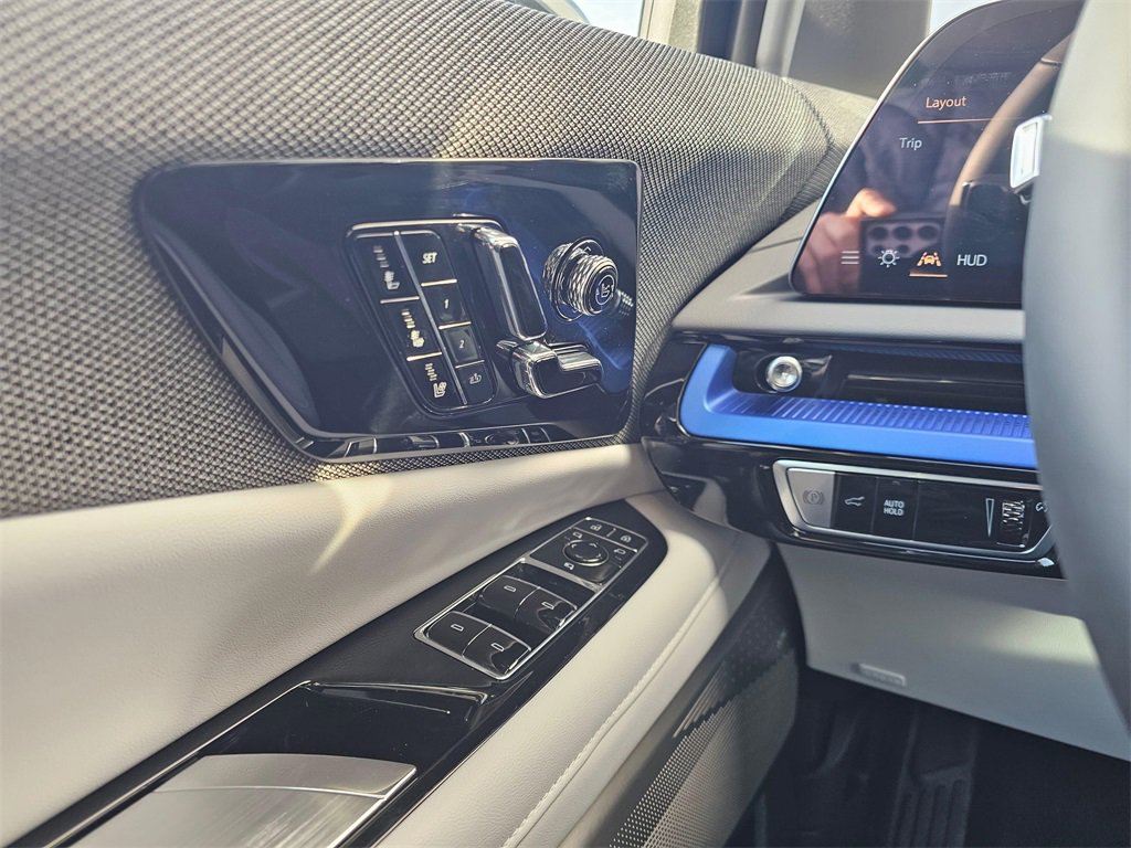 New 2026 Cadillac Optiq Sport 2 image 25