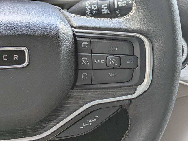 Certified 2023 Jeep Wagoneer Series III w/ Convenience Group I RWD image 28