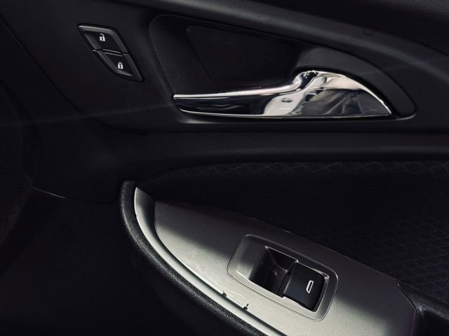 Used 2024 Chevrolet Malibu RS w/ LPO, Floor Liner Package FWD image 14