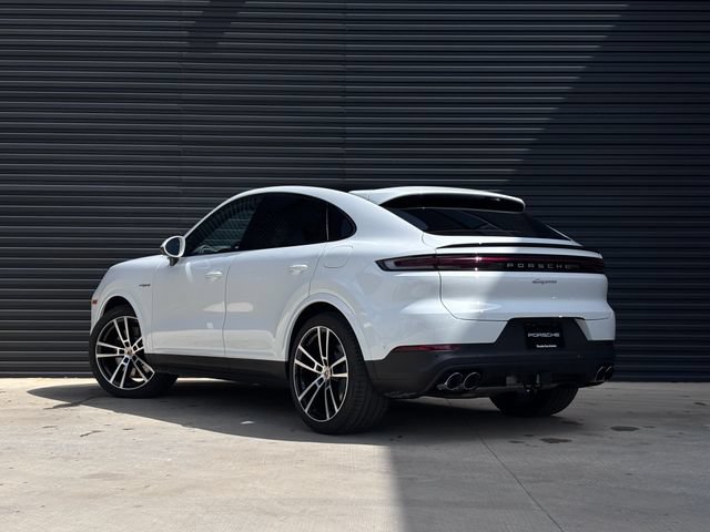 New 2026 Porsche Cayenne E-Hybrid Coupe AWD/4WD image 3