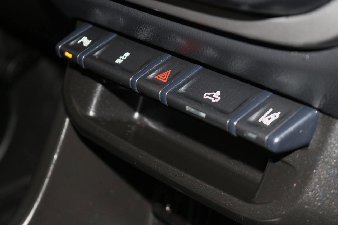 Used 2022 Chevrolet Colorado LT w/ Fleet Safety Package image 50