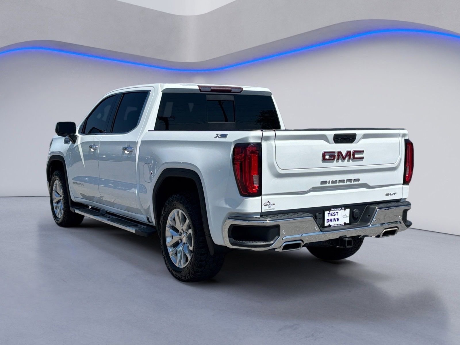 Used 2019 GMC Sierra 1500 SLT w/ SLT Premium Plus Package AWD/4WD image 3