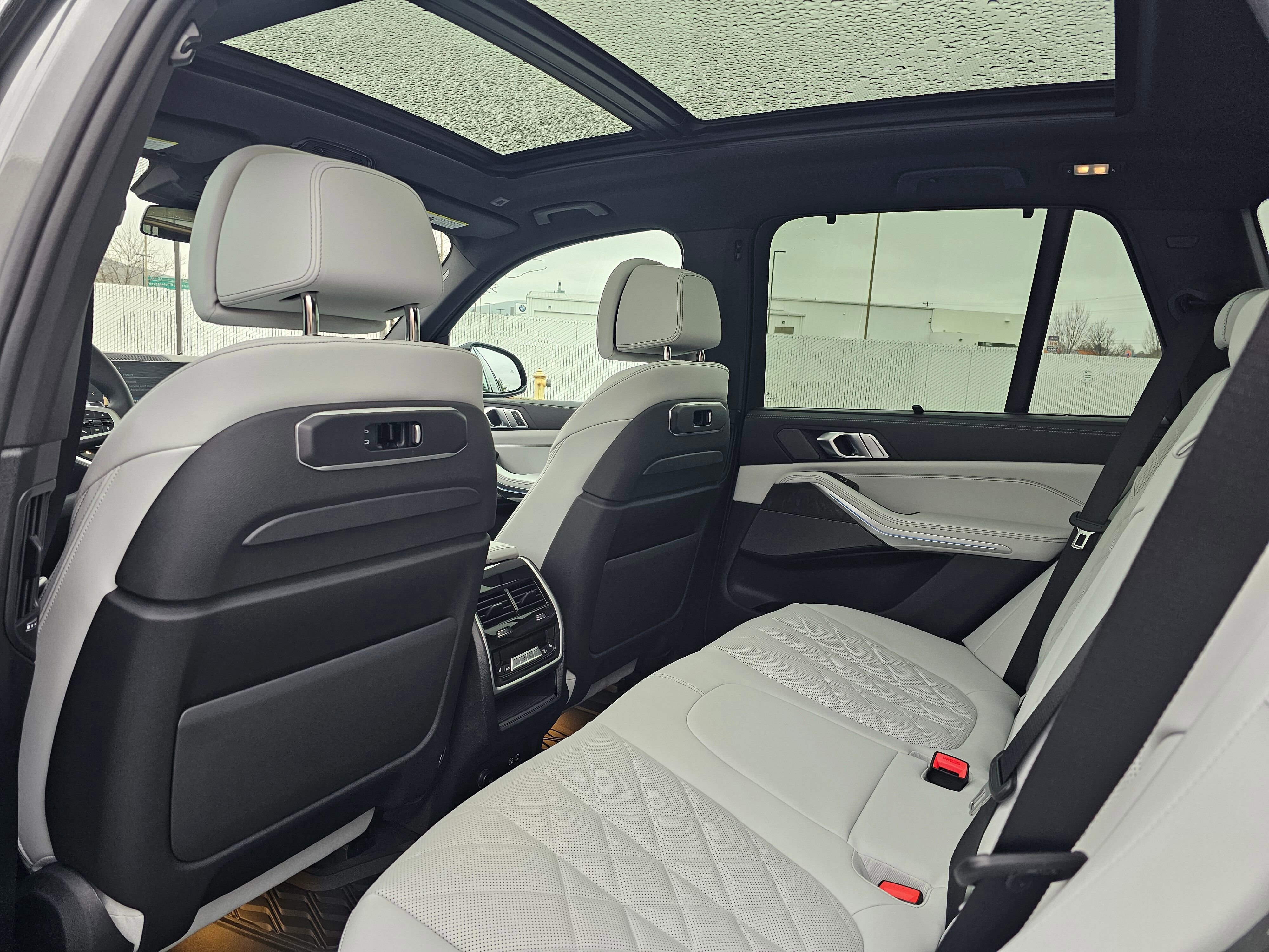 New 2026 BMW X5 xDrive50e w/ Executive Package image 44