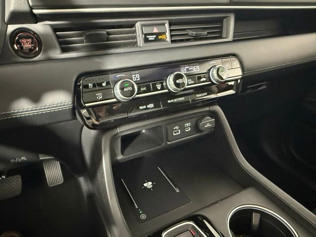 Used 2025 Honda Pilot Elite image 23