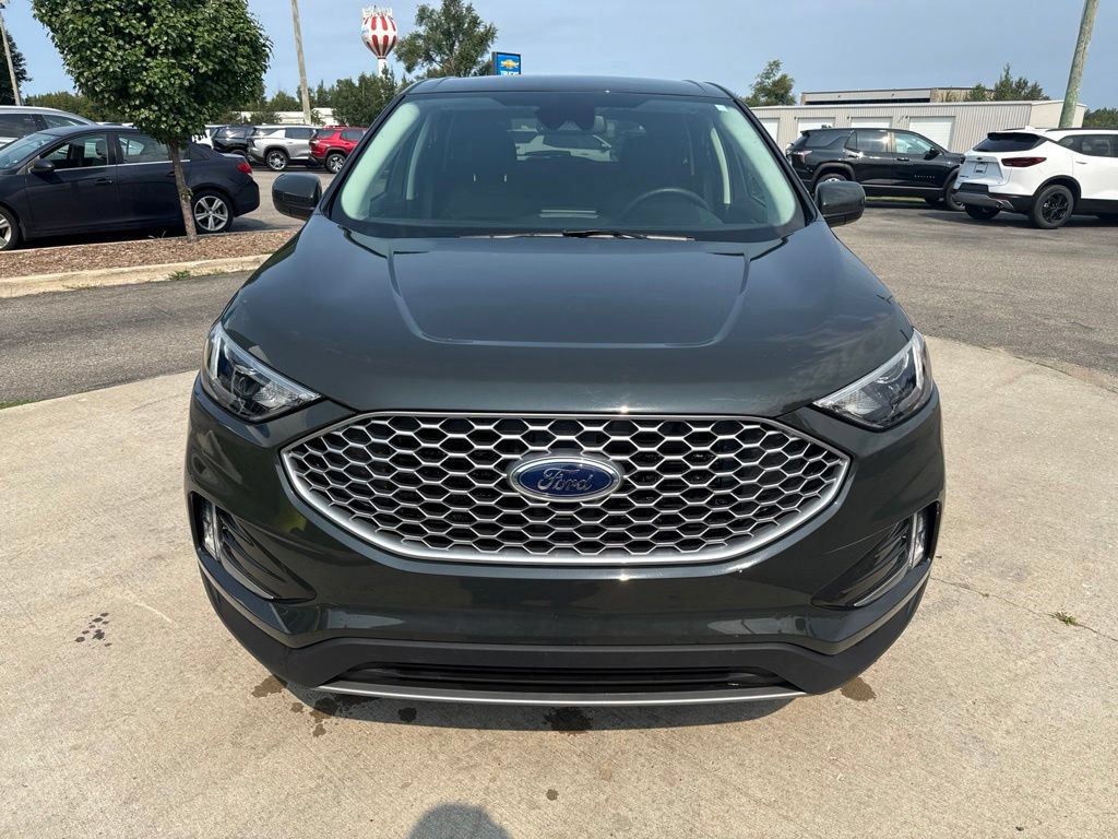 Used 2024 Ford Edge SEL w/ Convenience Package AWD/4WD image 2