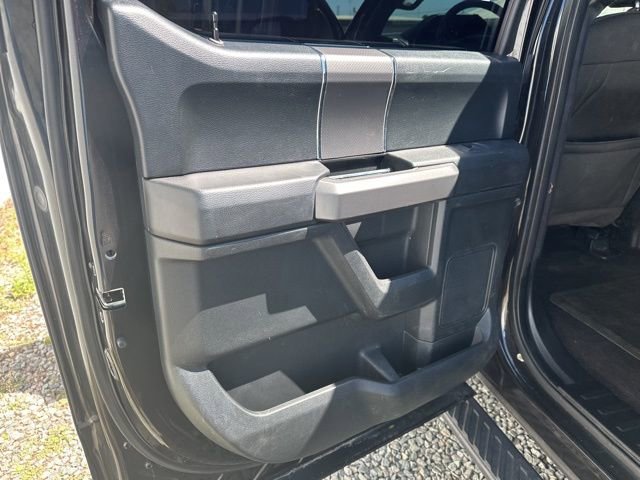 Used 2015 Ford F150 XLT w/ Equipment Group 302A Luxury image 16