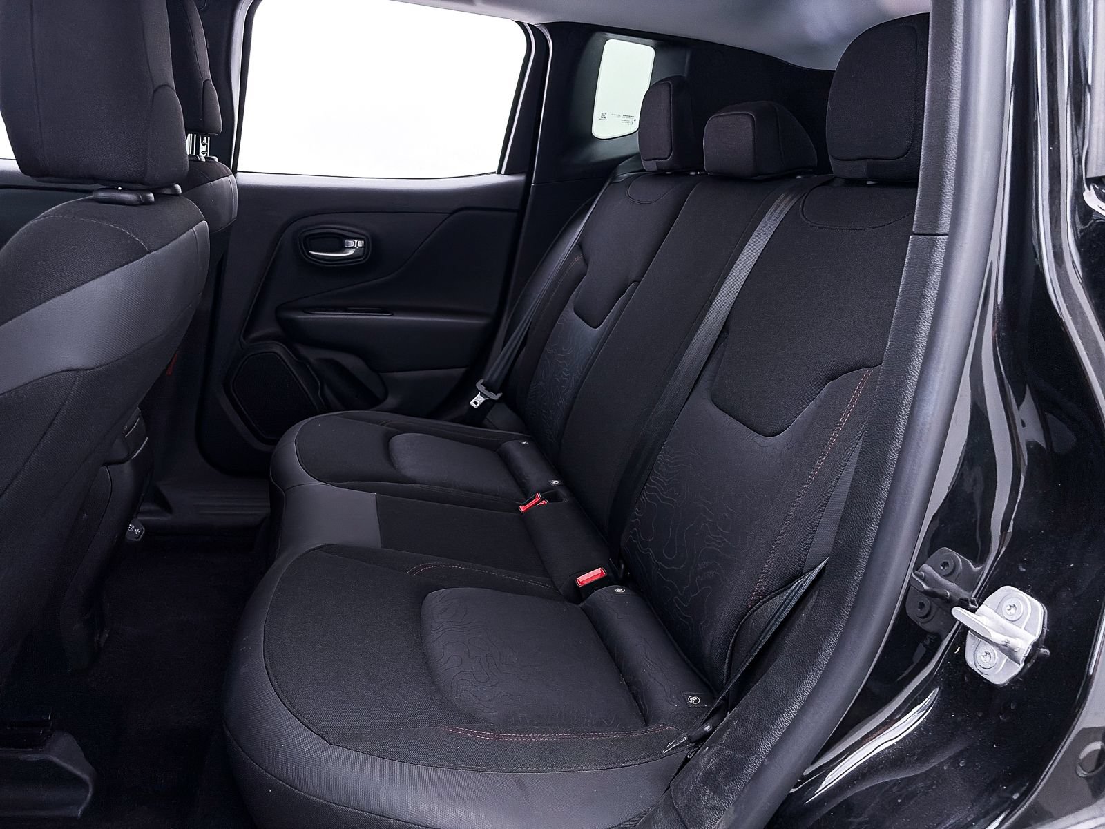 Used 2023 Jeep Renegade Trailhawk AWD/4WD image 34
