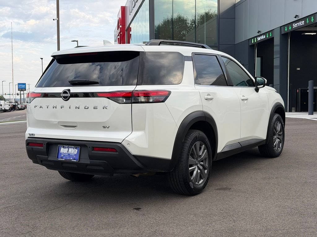 Used 2024 Nissan Pathfinder SV FWD image 5