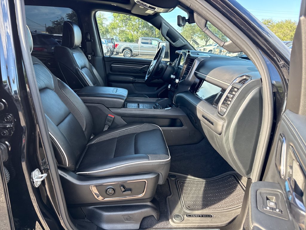 Used 2025 RAM 1500 Limited AWD/4WD image 28