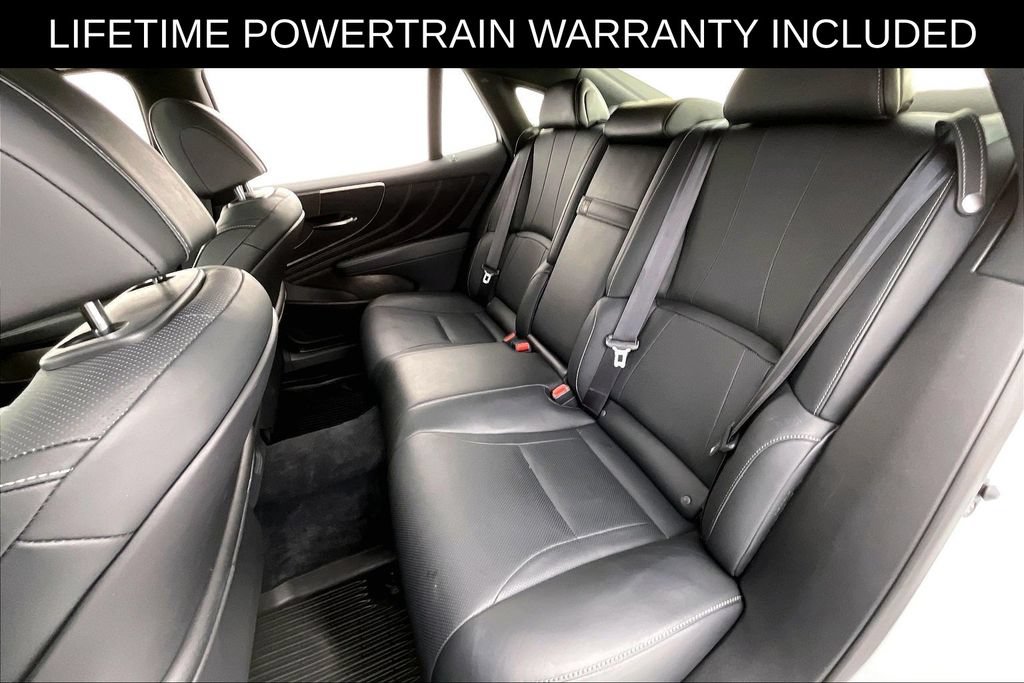 Used 2024 Lexus LS 500 RWD image 36