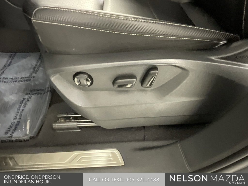 Used 2021 Volkswagen Atlas Cross Sport SE image 26