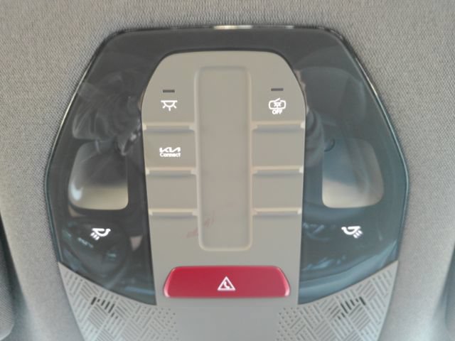 Used 2024 Kia EV9 Light Long Range RWD image 55