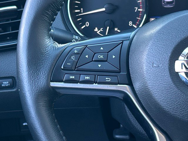 Used 2018 Nissan Rogue SV AWD/4WD image 38