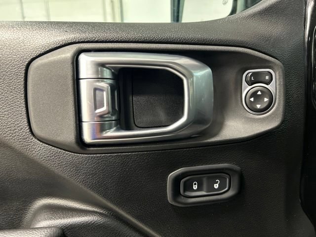 Used 2023 Jeep Wrangler Unlimited AWD/4WD image 21