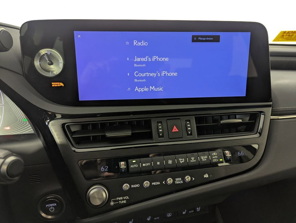 Used 2025 Lexus ES 300h Ultra Luxury w/ Accessory Package (Z1) image 14