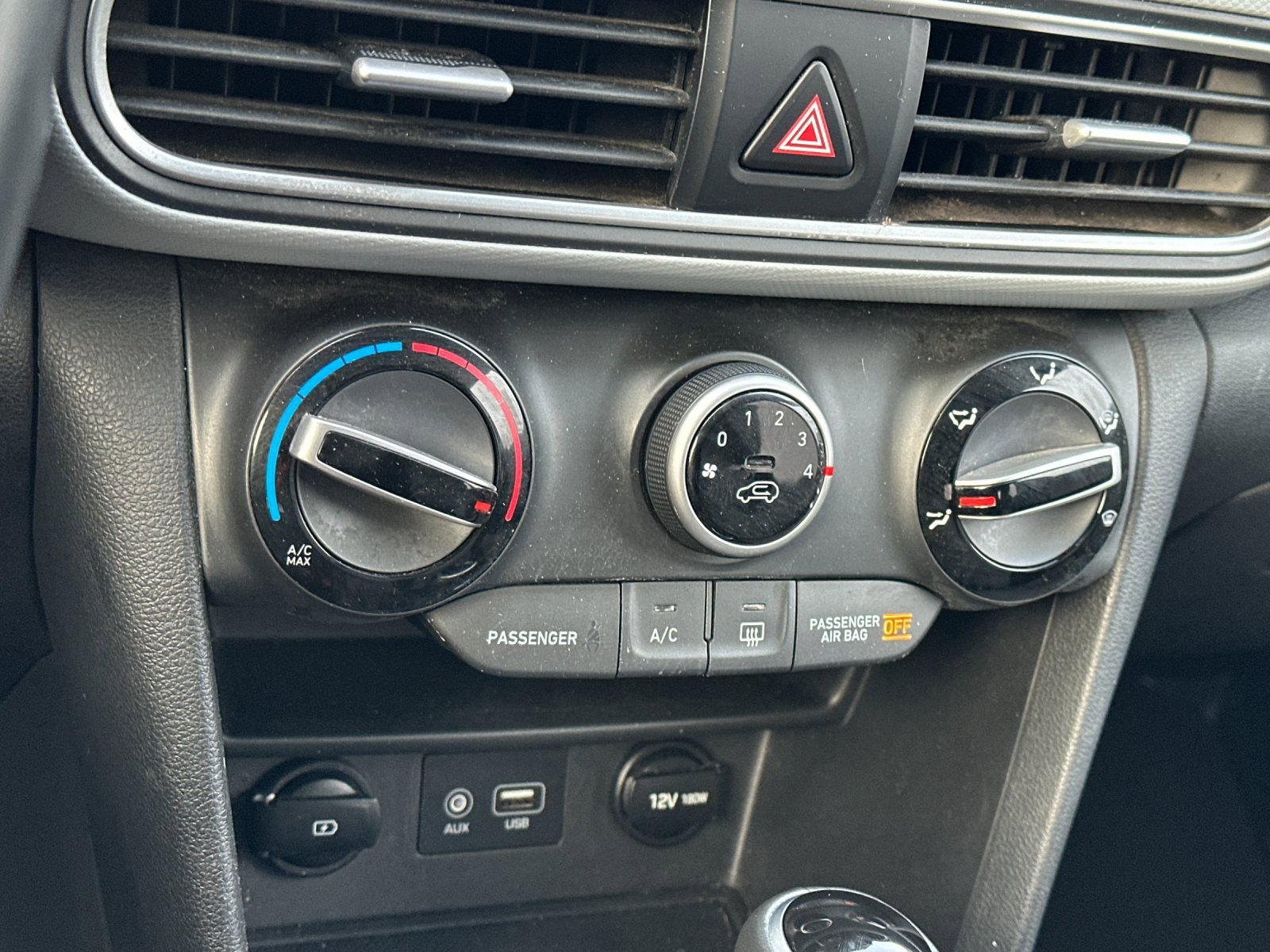 Used 2019 Hyundai Kona SEL image 20