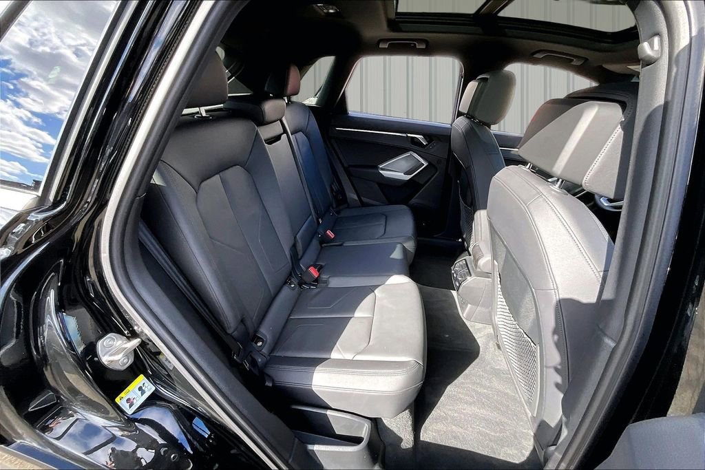 Used 2025 Audi Q3 2.0T Premium Plus w/ Premium Plus Package image 25