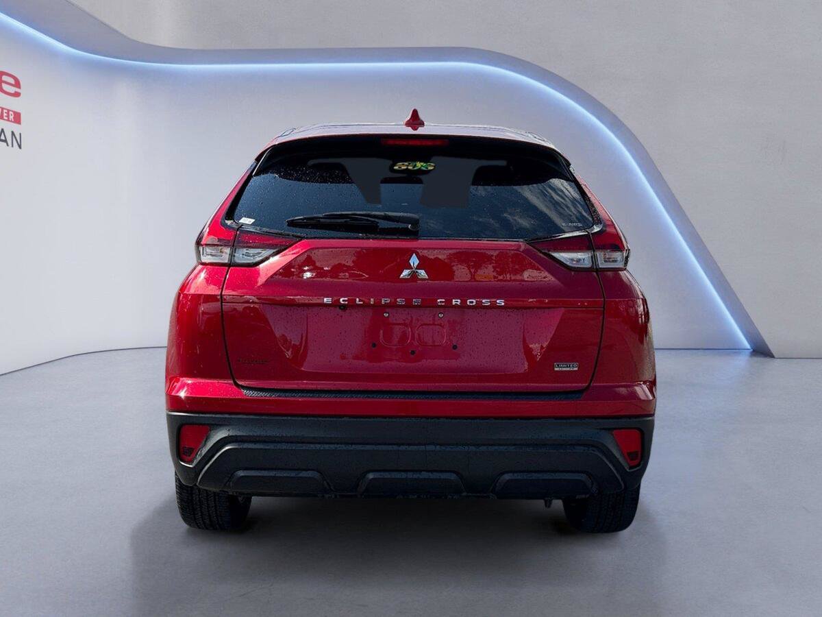 Used 2024 Mitsubishi Eclipse Cross LE AWD/4WD image 4