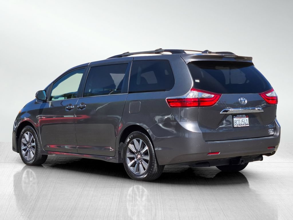 Used 2018 Toyota Sienna Limited Premium AWD/4WD image 7