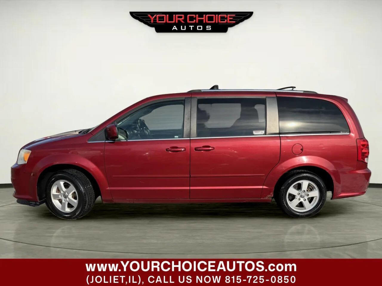 Used 2011 Dodge Grand Caravan Crew w/ Entertainment Group 1 image 2