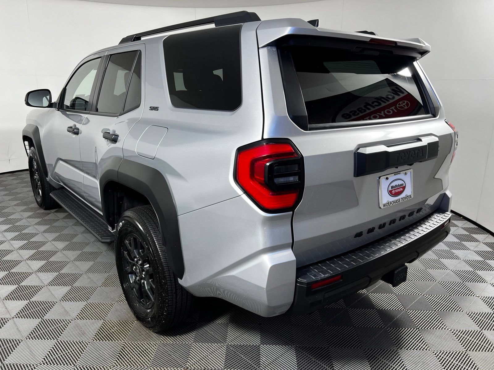 Certified 2025 Toyota 4Runner SR5 AWD/4WD image 7