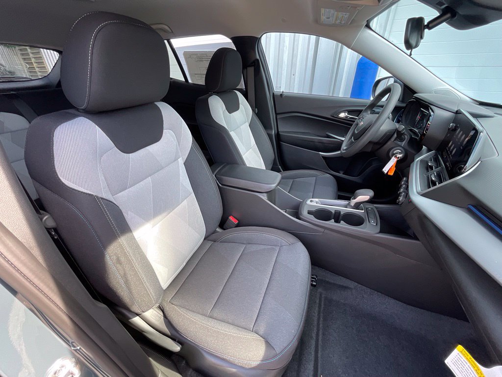 New 2026 Chevrolet Trax LS FWD image 31