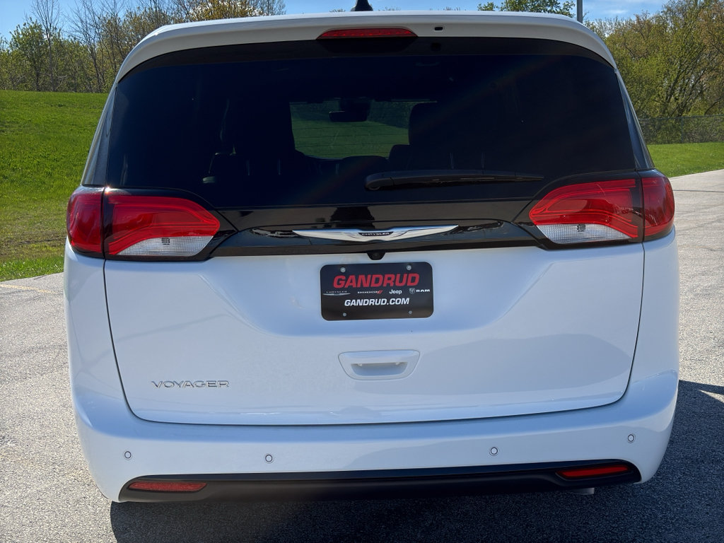 New 2026 Chrysler Voyager LX FWD image 7