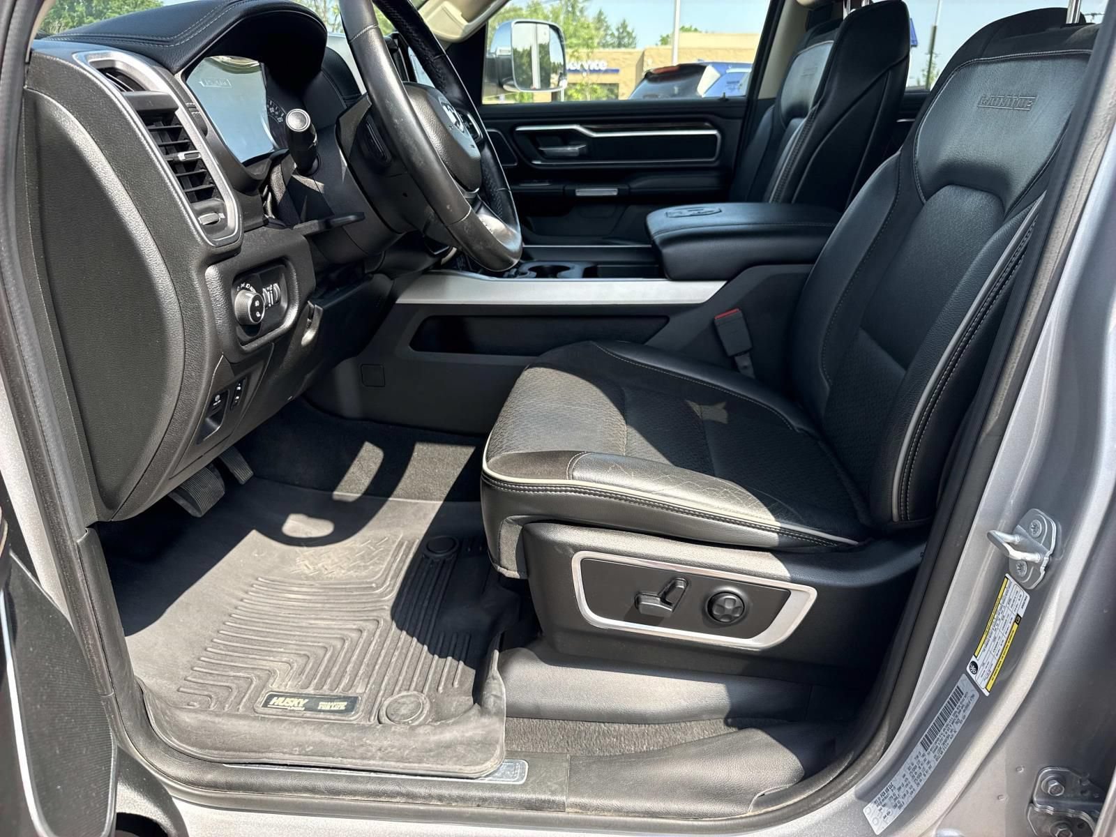Used 2019 RAM 1500 Laramie AWD/4WD image 29