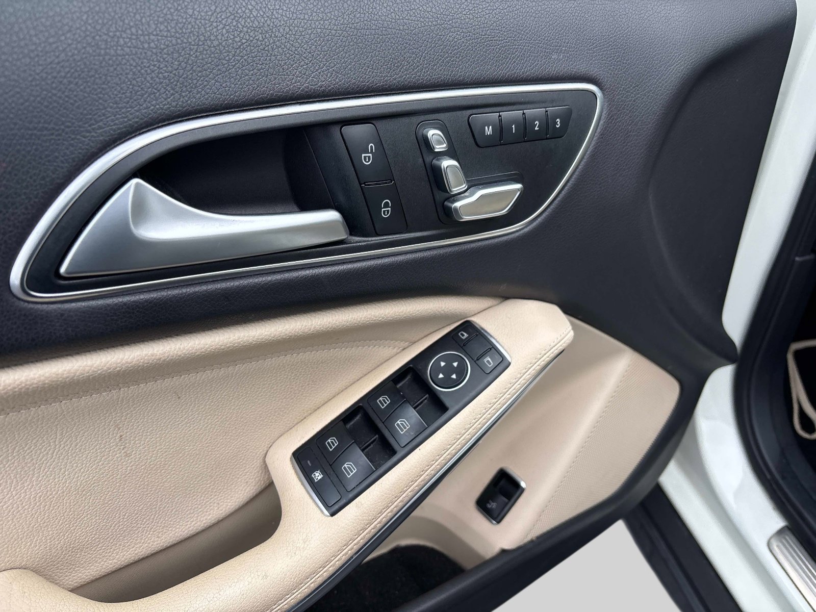 Used 2018 Mercedes-Benz GLA 250 4MATIC image 20