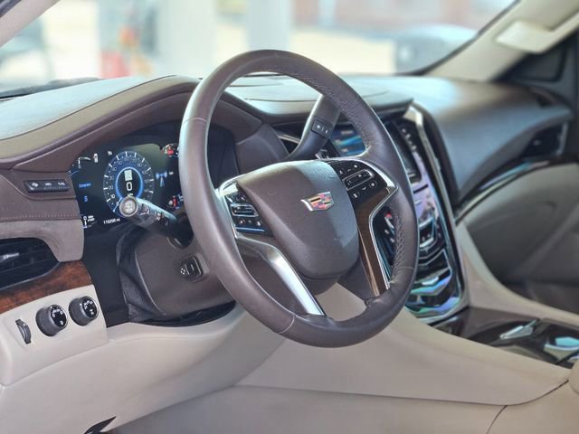 Used 2017 Cadillac Escalade Luxury image 12