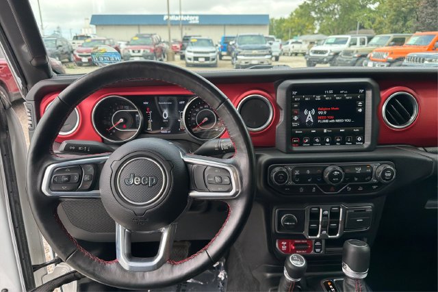 Used 2021 Jeep Gladiator Rubicon AWD/4WD image 12